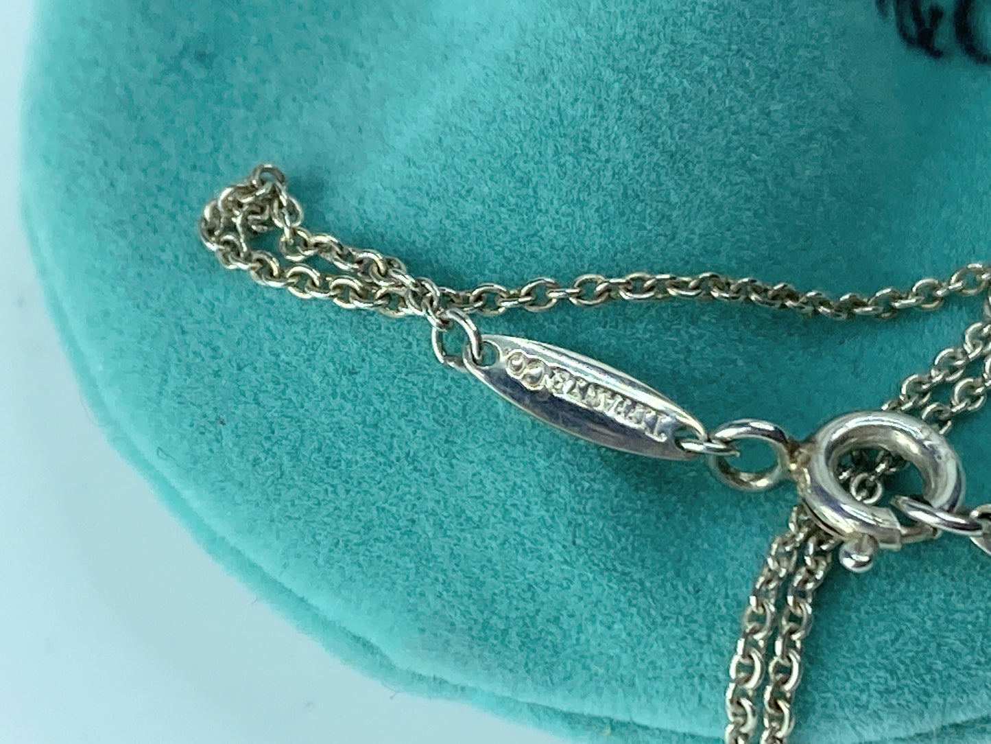 Tiffany & Co. Sterling Silver Letter "L" Padlock Charm Pendant necklace JR158