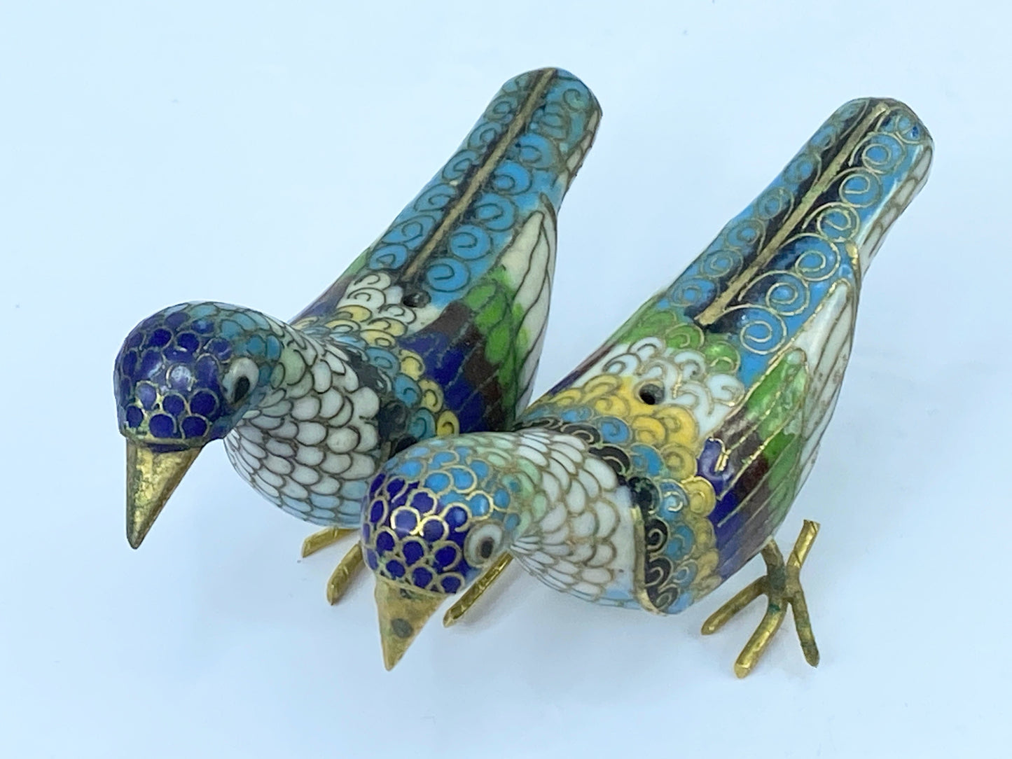 Pair of Chinese cloisonne bird ornaments 3 1/8" x 2 1/4" 67.5g A317