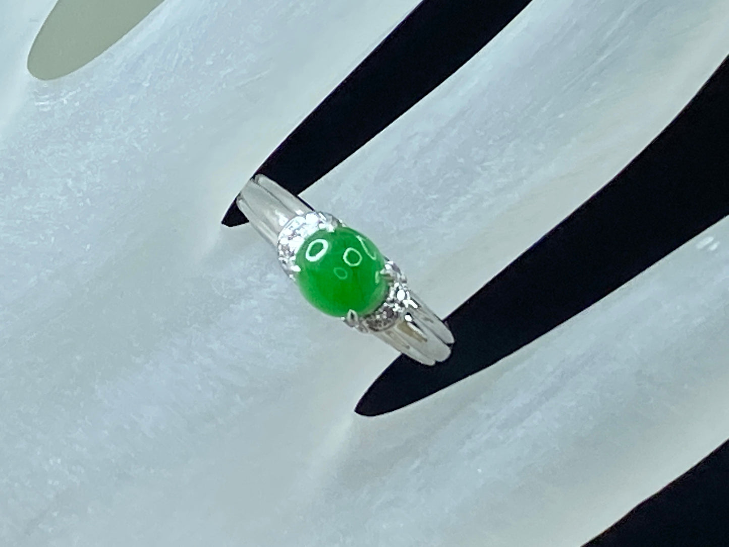 Platinum 1.39ct Jadeite cabochon Diamond ring