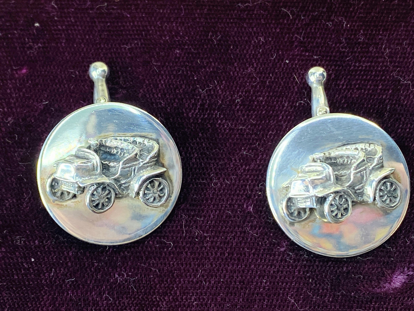 Cini Sterling Repousse automobile cufflinks in original box 24mm 21.6g GS208