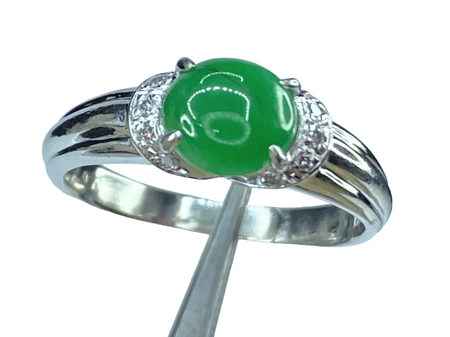 Platinum 1.39ct Jadeite cabochon Diamond ring