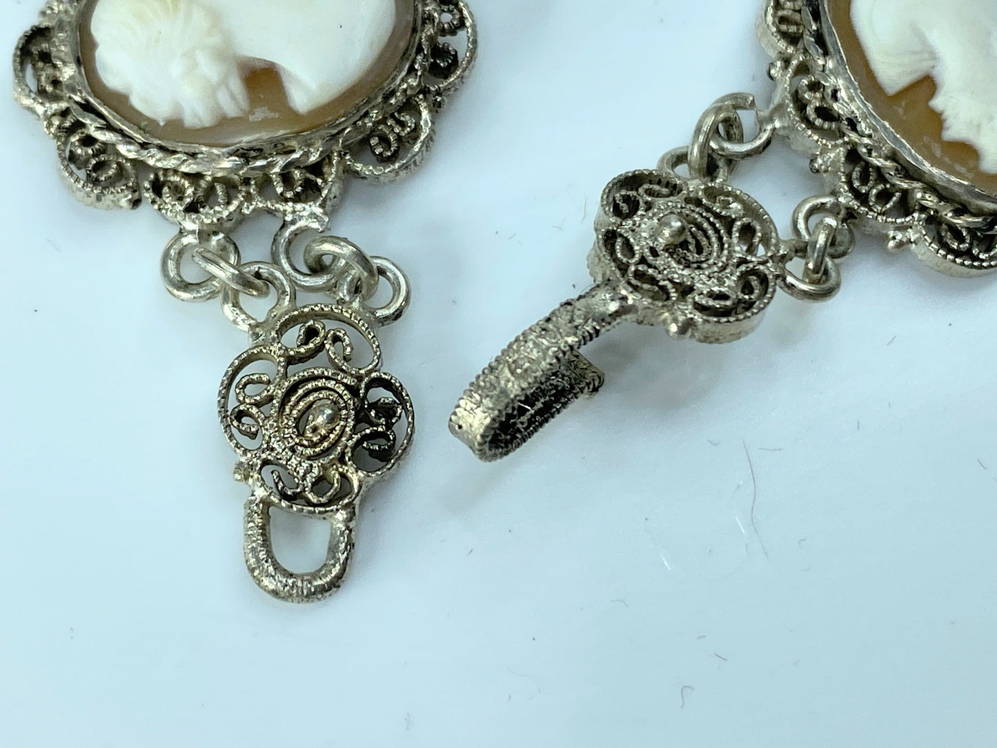 Elegant Silver 900 hand carved Shell Cameo filigree link bracelet 7" 16.4g JR173