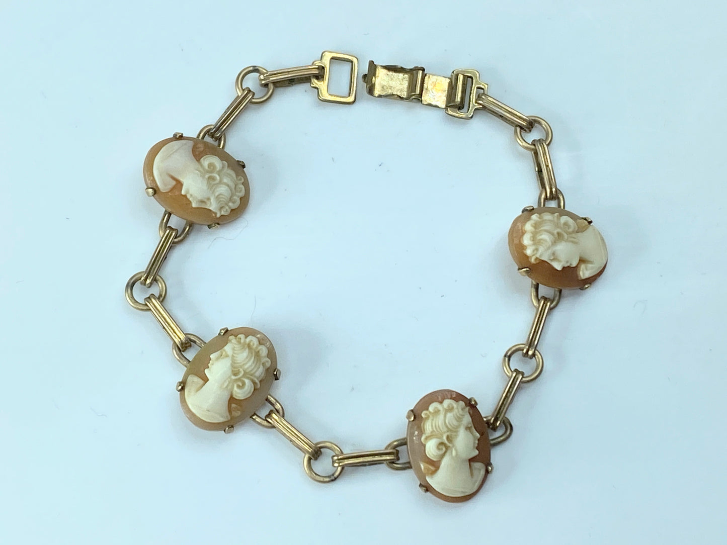 Art Deco 1/20 gold filled hand carved Cameo bracelet 7" 10/4g JR174