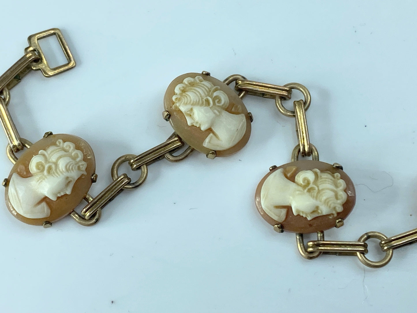 Art Deco 1/20 gold filled hand carved Cameo bracelet 7" 10/4g JR174