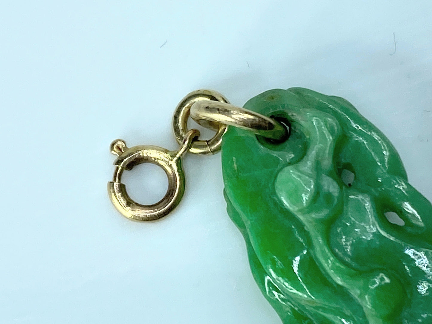 Early 20th-century apple-green carved with blossom poppy pendant 14K bale JR128