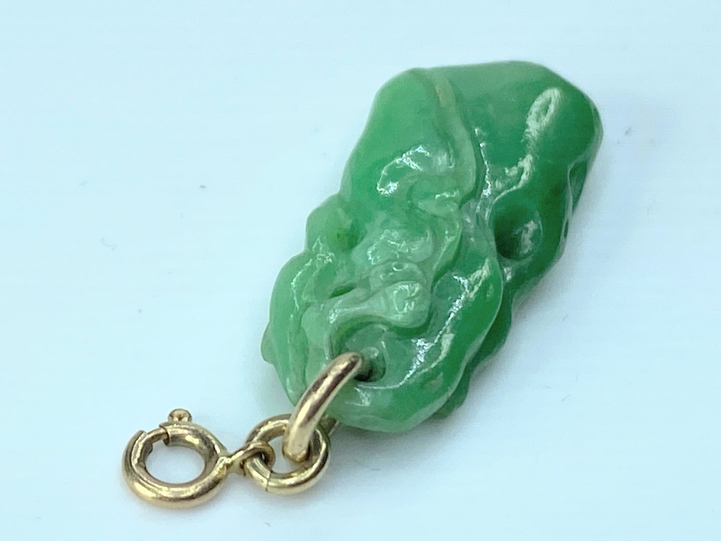 Early 20th-century apple-green carved with blossom poppy pendant 14K bale JR128