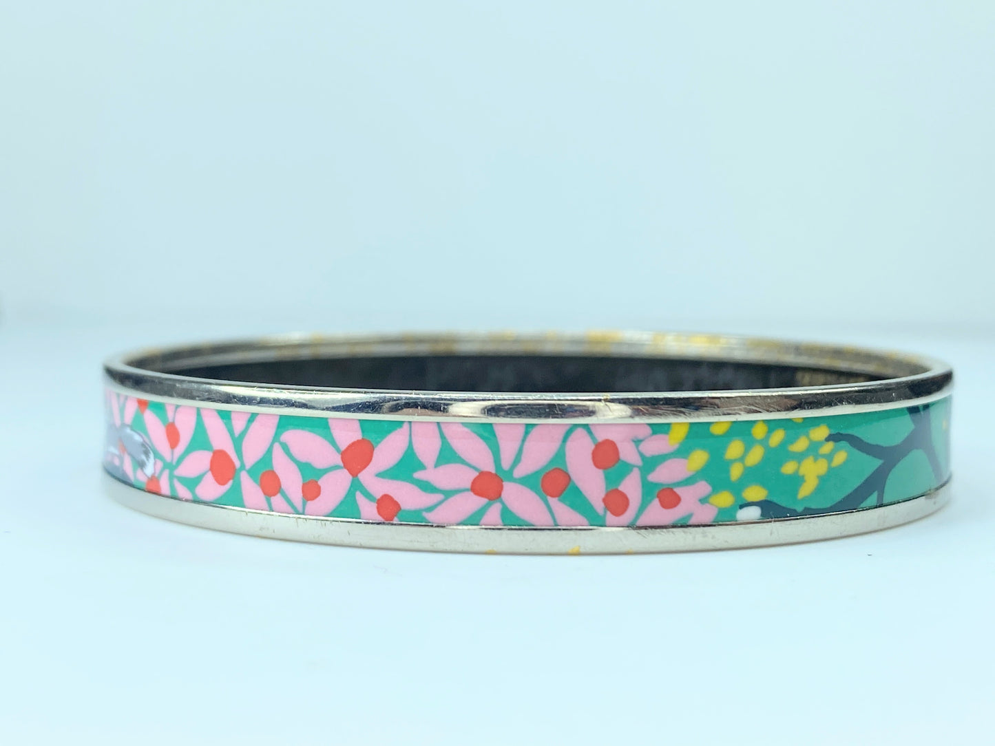Hermes Enamel Dans un Jardin Anglais Printed Bracelet 62 Baroque JR9528
