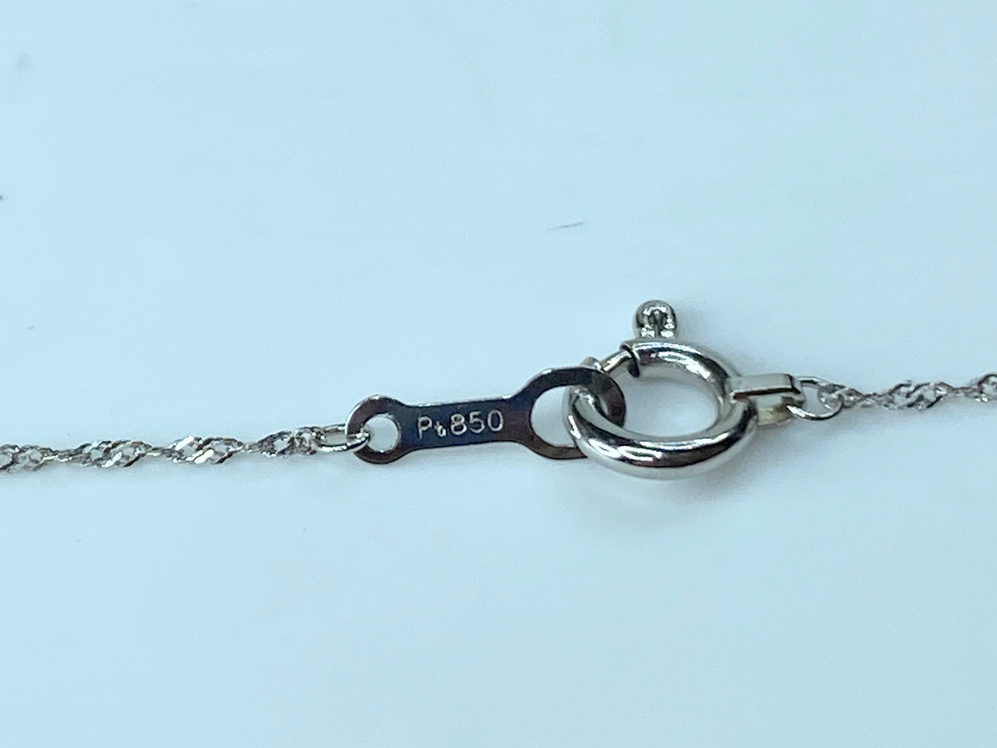 Platinum 0.7ct round brilliant Solitaire Diamond pendant necklace 16.5" JR189