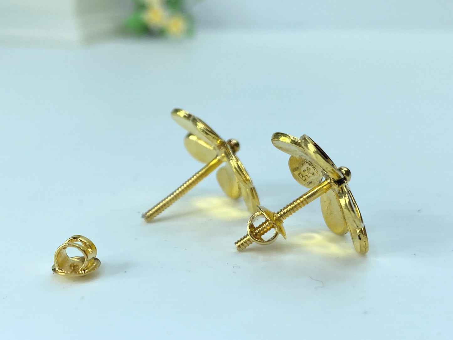22K yellow gold Tropical Flower thread post stud earrings 17.8mm 7.1 g JR191