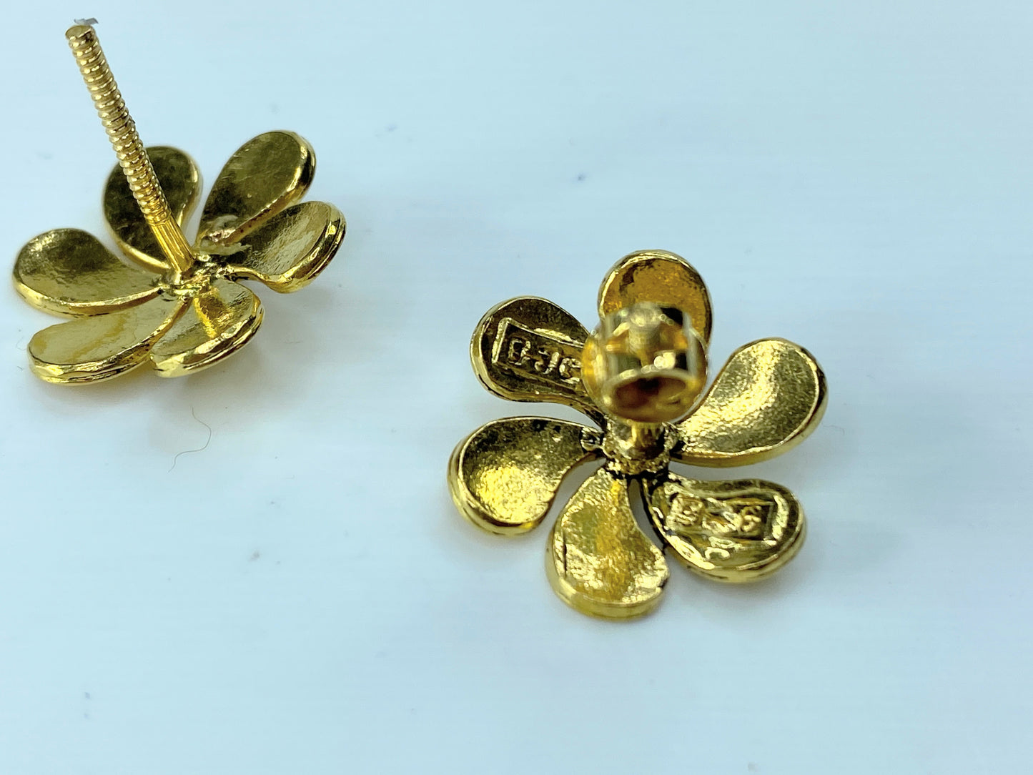 22K yellow gold Tropical Flower thread post stud earrings 17.8mm 7.1 g JR191