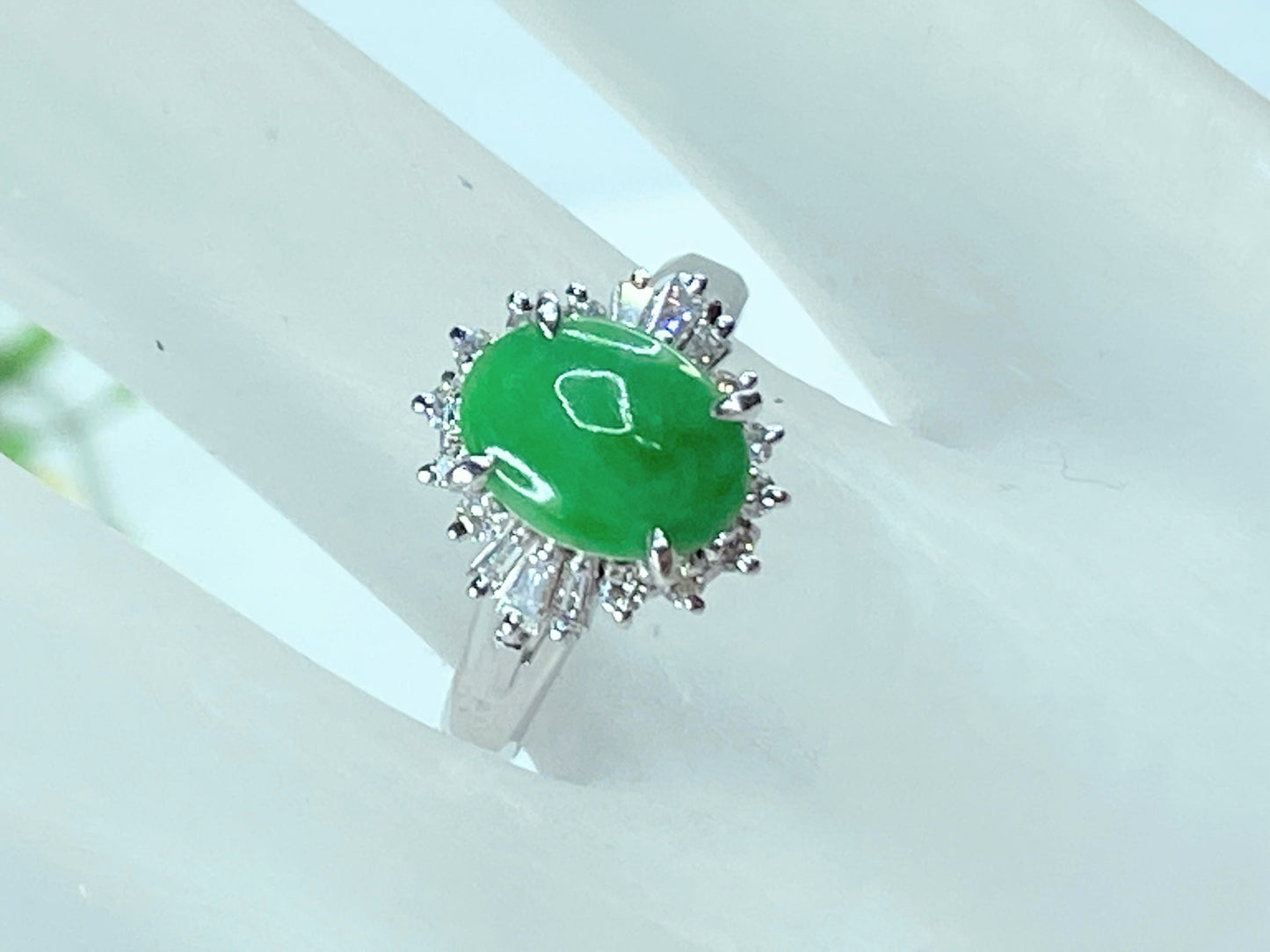 Platinum 3.01ct Jadeite cabochon 0.36ct G/VS Baguette diamond ring 5.7g s7 JR200