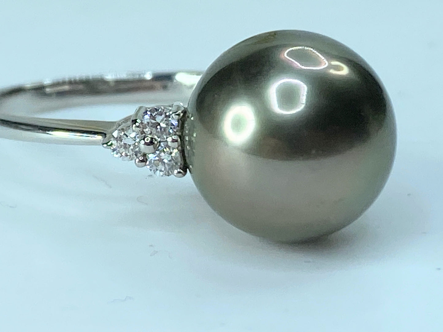 Platinum 11.5mm Black Grey ocean Pearl 0.1ct F/VS2 round brilliant Diamond JR194