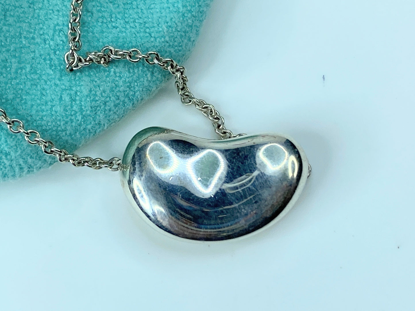 Tiffany & Co Elsa Peretti Sterling silver Bean 20.0mm necklace JR131