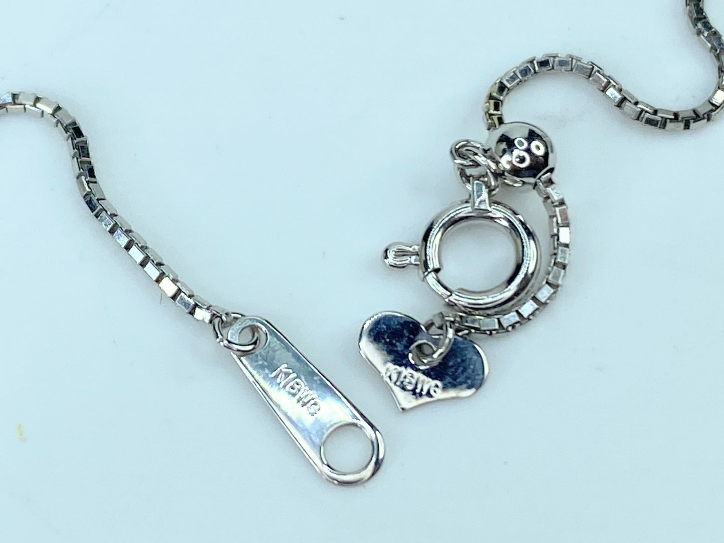 18 karat gold 0.67ct G/VS2 Sweeping dangle Diamond box chain necklace JR9563