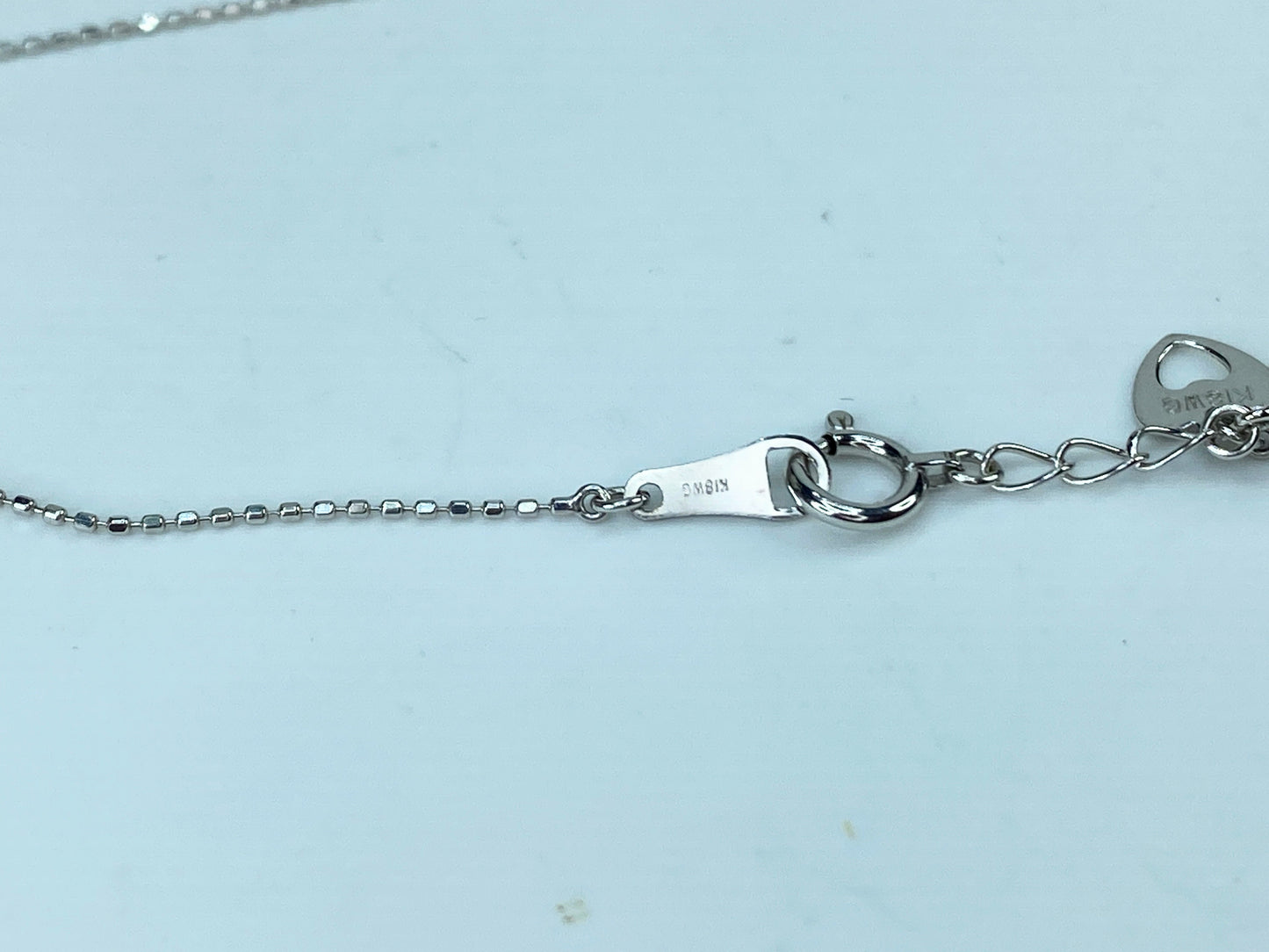 18 Karat 1.03ct Champaign Brilliant Diamond swirling necklace 18" 3.9g JR9566