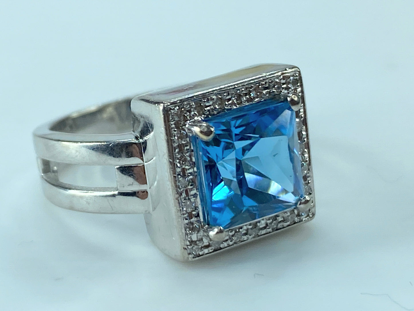 Elegant 3.3ct Cts Square Cut Blue Topaz & Diamond Cocktail Platinum ring JR102