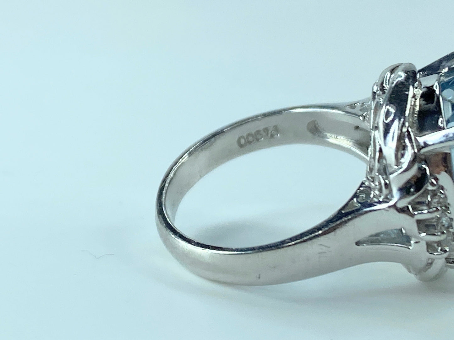 Certified 13.3ct Natural faceted Swiss Blue Topaz 0.1ct G/VS diamond ring JR104