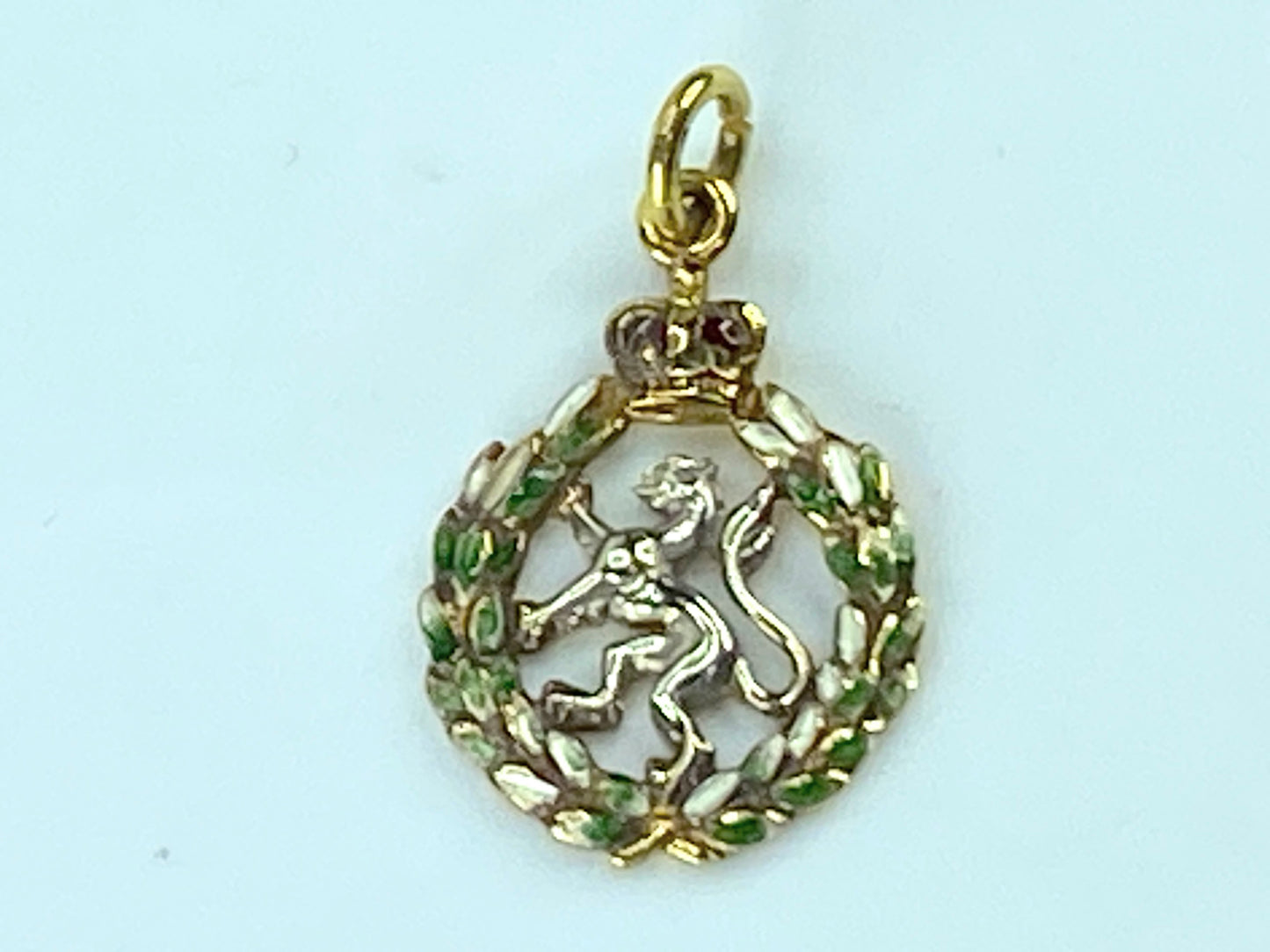 Birmingham 9K English gold Enamel Lion Crest pendant 2.4 g JR120