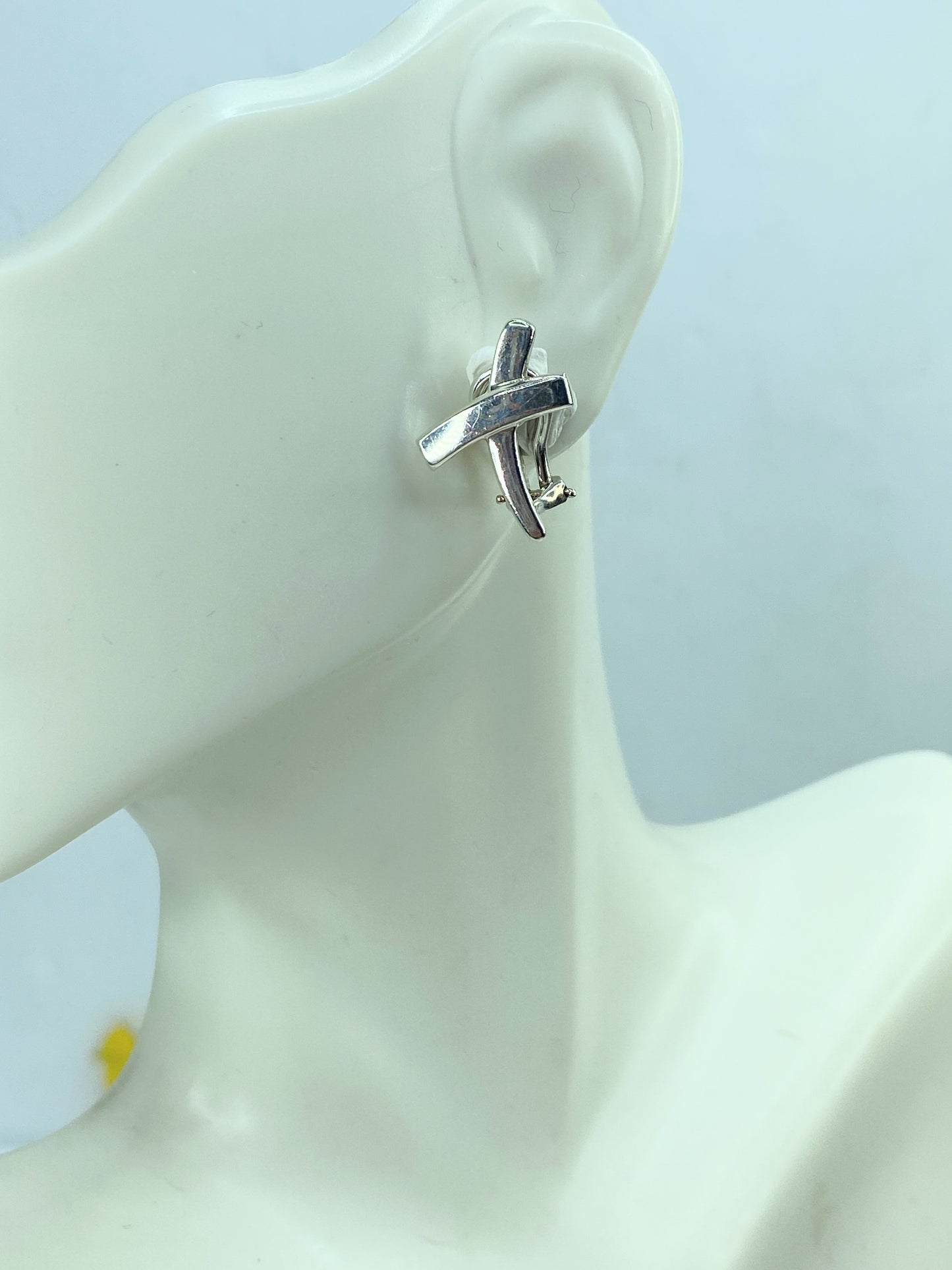 Tiffany & Co. Paloma Picasso Graffiti X Earclips Sterling silver JR749