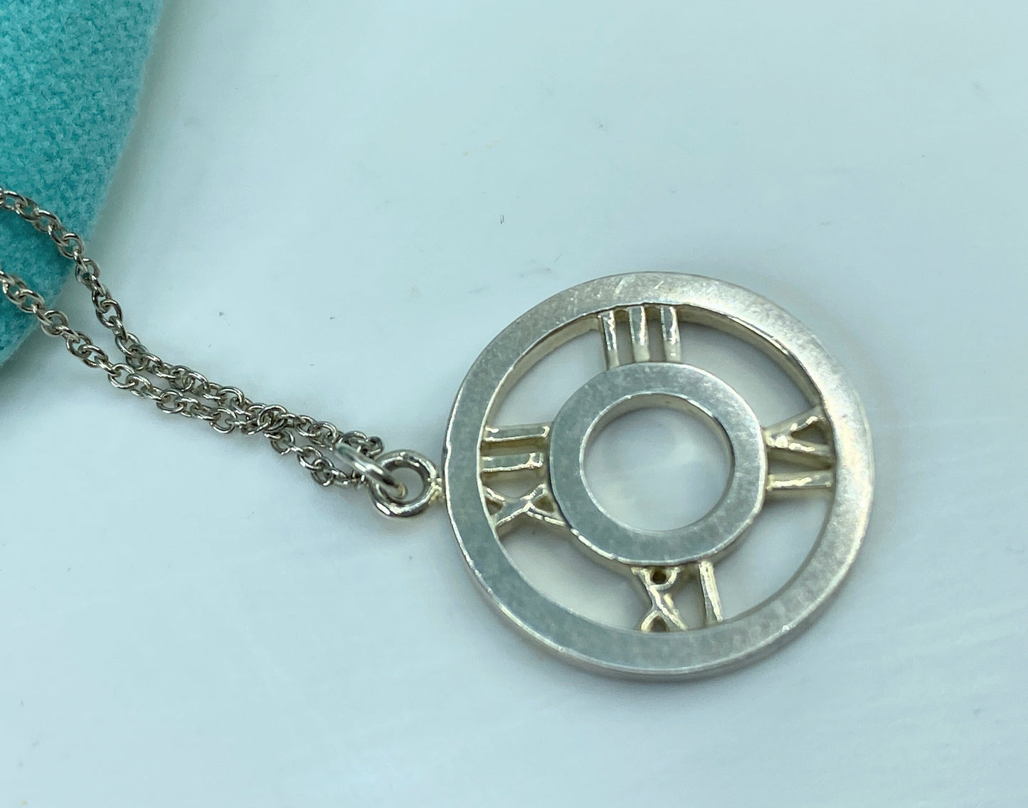 Tiffany & Co.. Atlas Open Circle Sterling Silver Vintage Pendant Necklace JR748