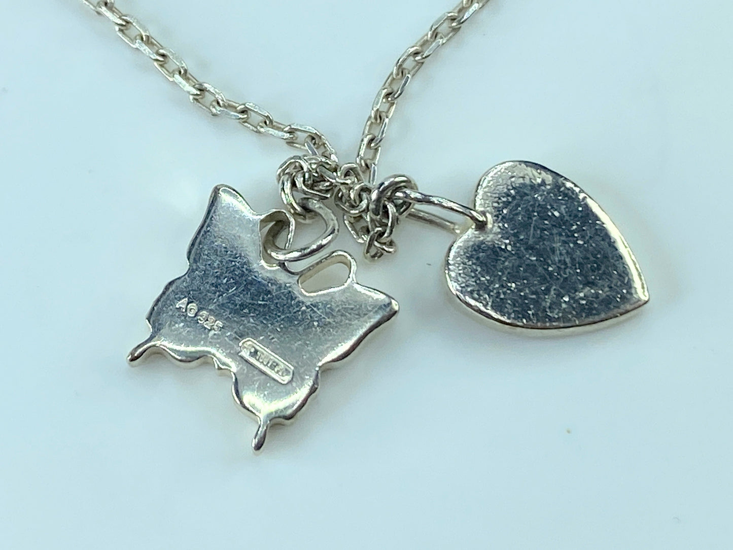 Vintage Authentic Gucci Butterfly Heart Necklace Italy w Dust Bag 7.2g 18" GS329