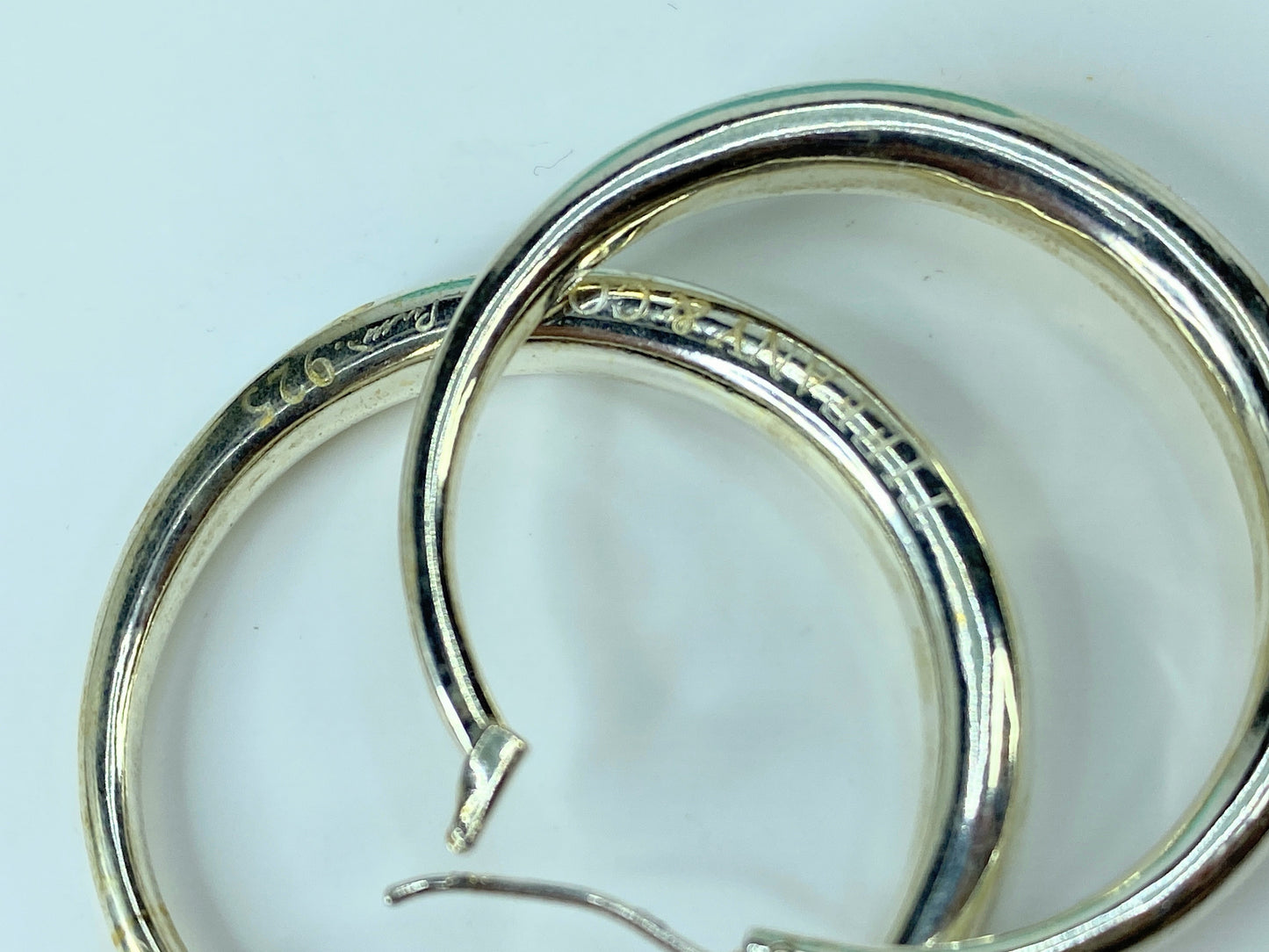 Tiffany & Co Sterling Elsa Peretti Graduated Hoop Wired pierced earrings JR807