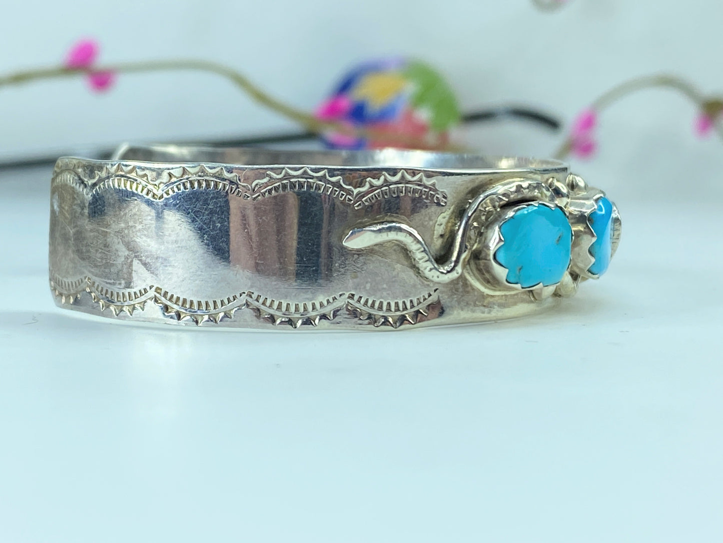 Zuni Sterling Silver Turquoise Snake Motif Cuff Bracelet 7 3/4" 23.1g JR283
