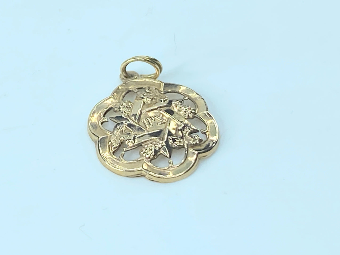 Judaica Jewish 14K gold Pendant Zion ציון floral design pendant 1.7g JR9114