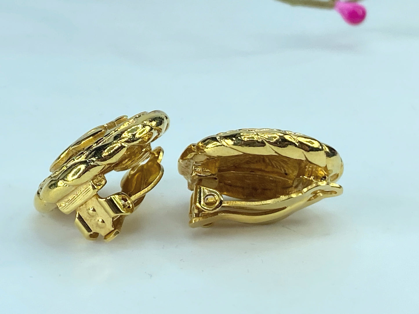 Chanel Coco Mark Clip-on gold tone earrings authentic 22.2mm 17.1g GS340
