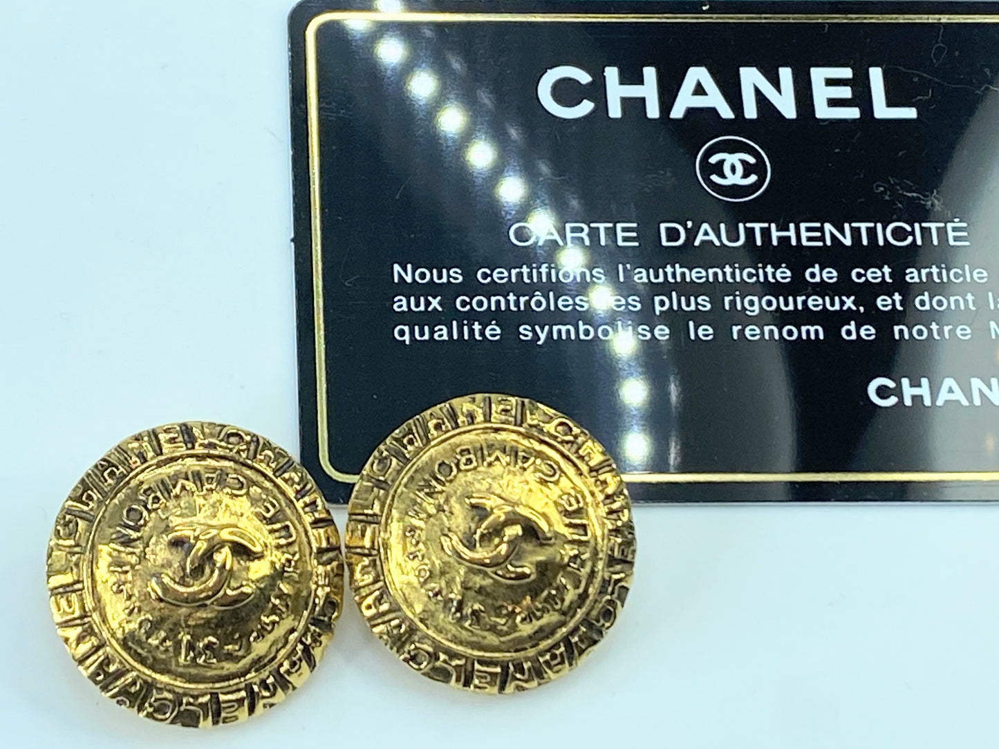 Chanel Gold Gold Plated CC Round Clip On Earrings Golden authentic 26mm GS341