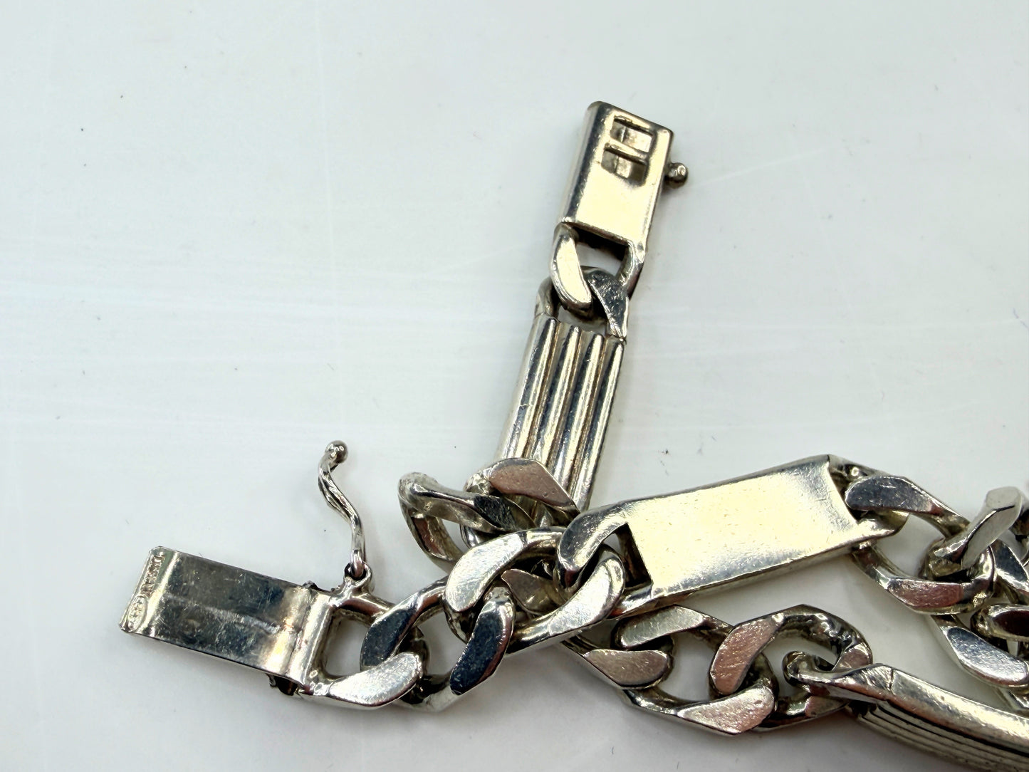 Tiffany & Co Ribbed Bar Curved Link Bracelet sterling silver vintage JR1313