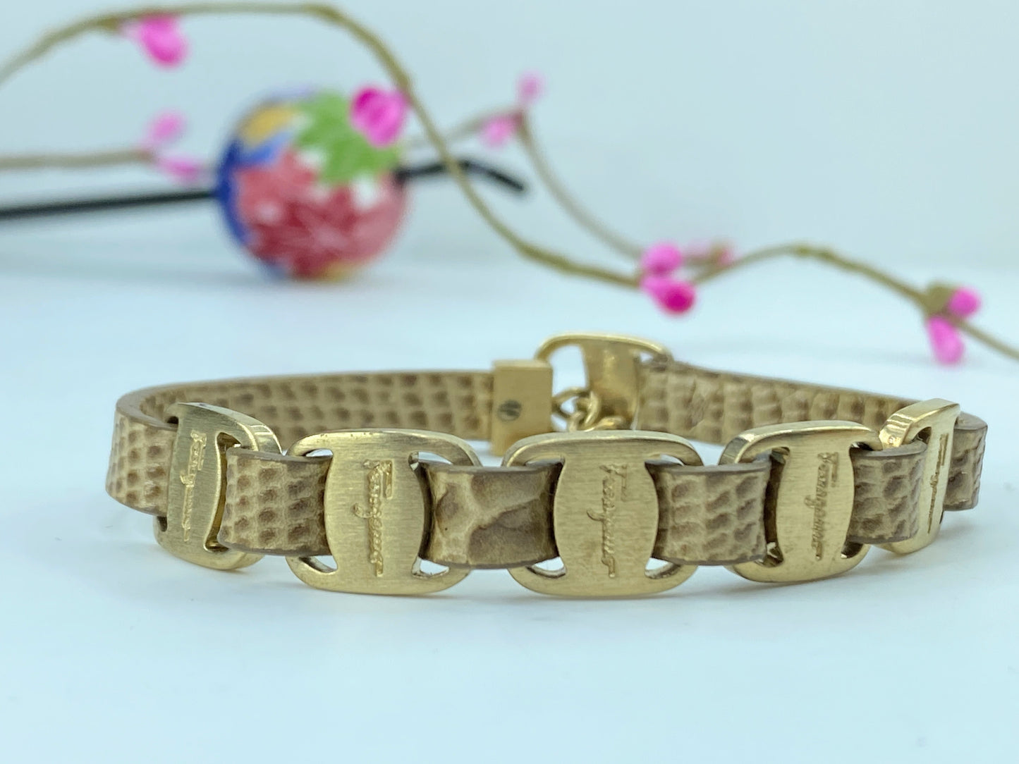Salvatore Ferragamo Rare Vara Buckle Leather bracelet gold tone 7" GS385