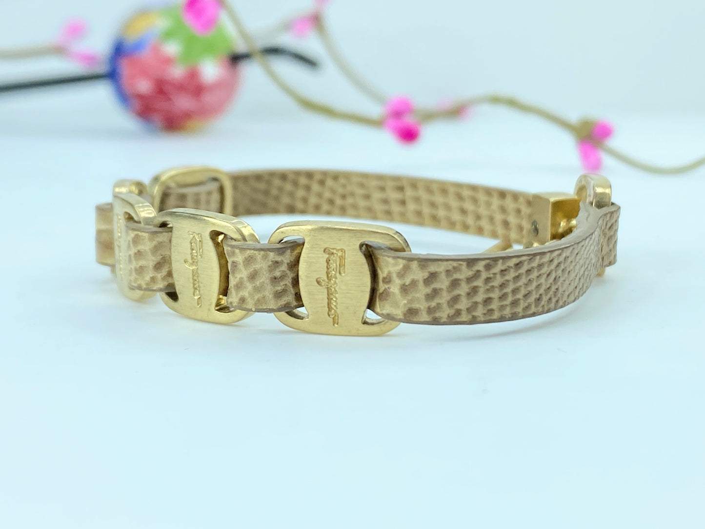 Salvatore Ferragamo Rare Vara Buckle Leather bracelet gold tone 7" GS385