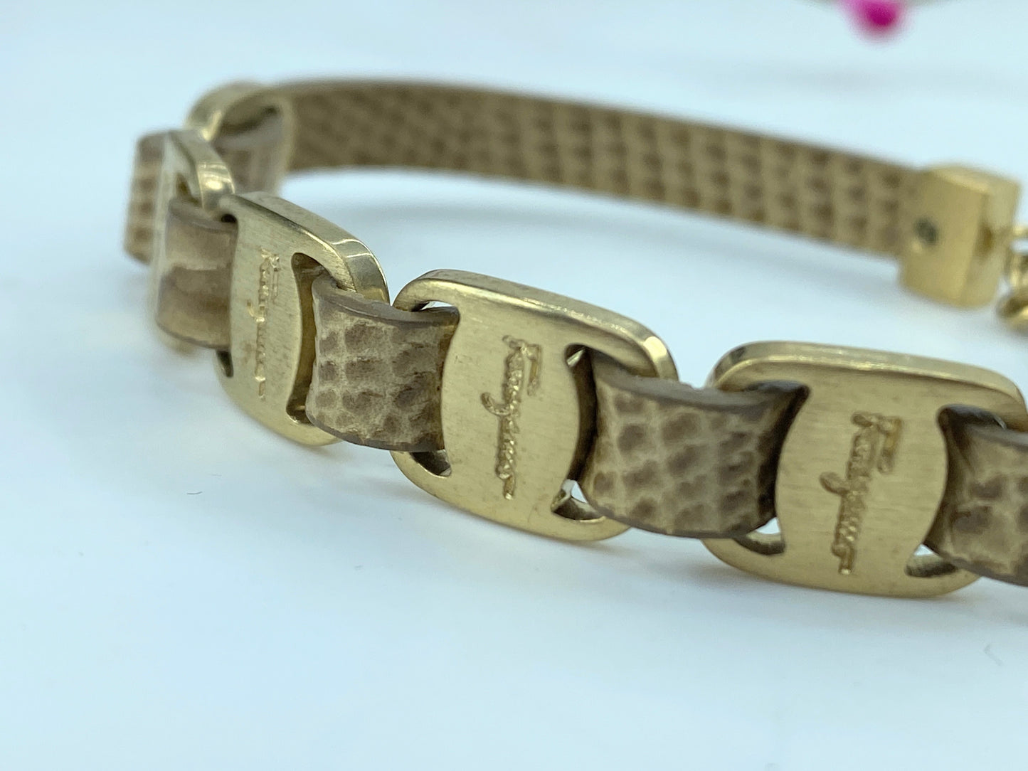 Salvatore Ferragamo Rare Vara Buckle Leather bracelet gold tone 7" GS385
