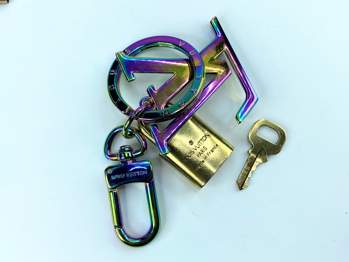 Louis Vuitton Porte-Clé LV Prism Mini Charm Key Ring Holder lock/key GS371