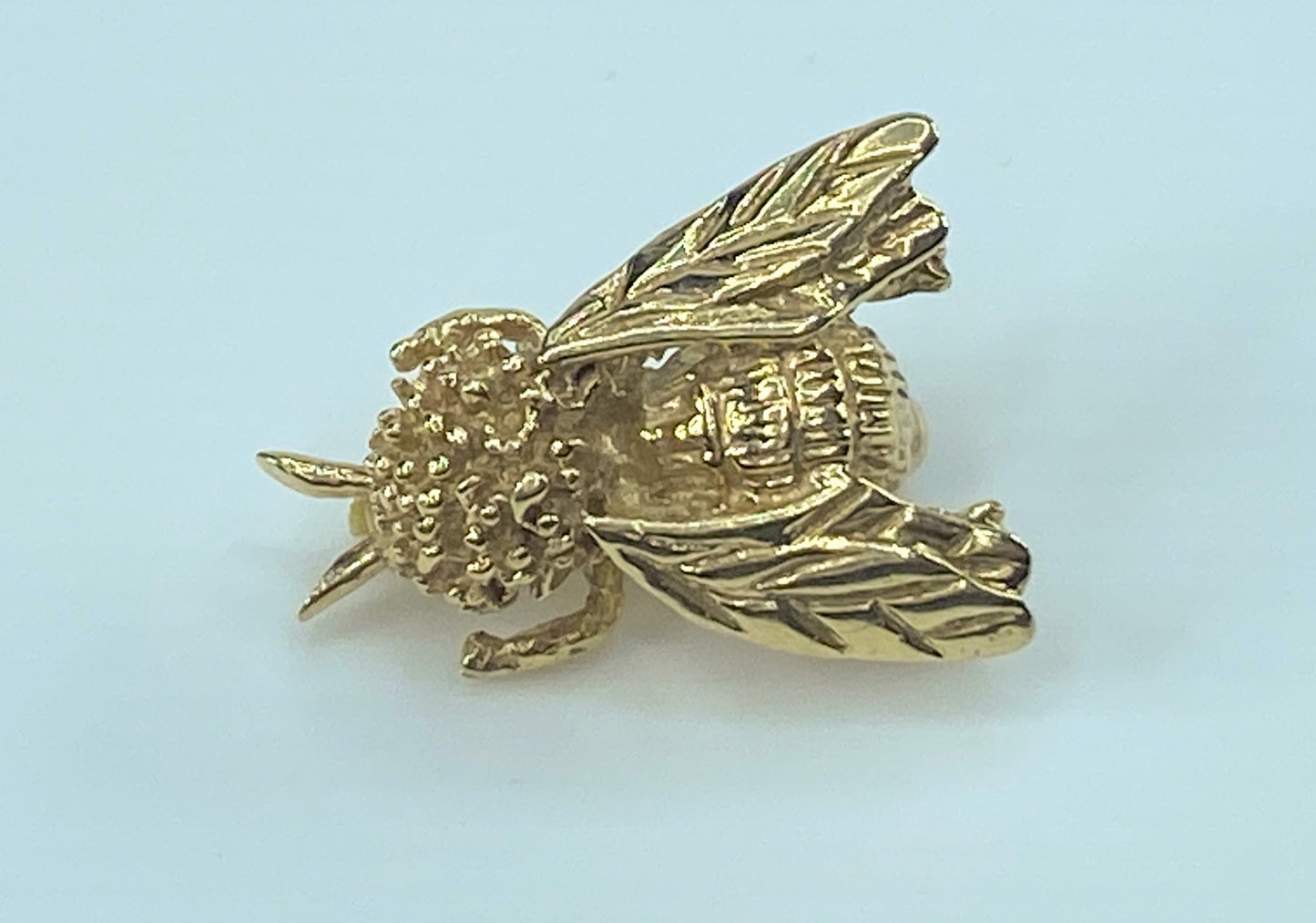 Whimsical articulate detail Bumble Bee Brooch pin in 14K