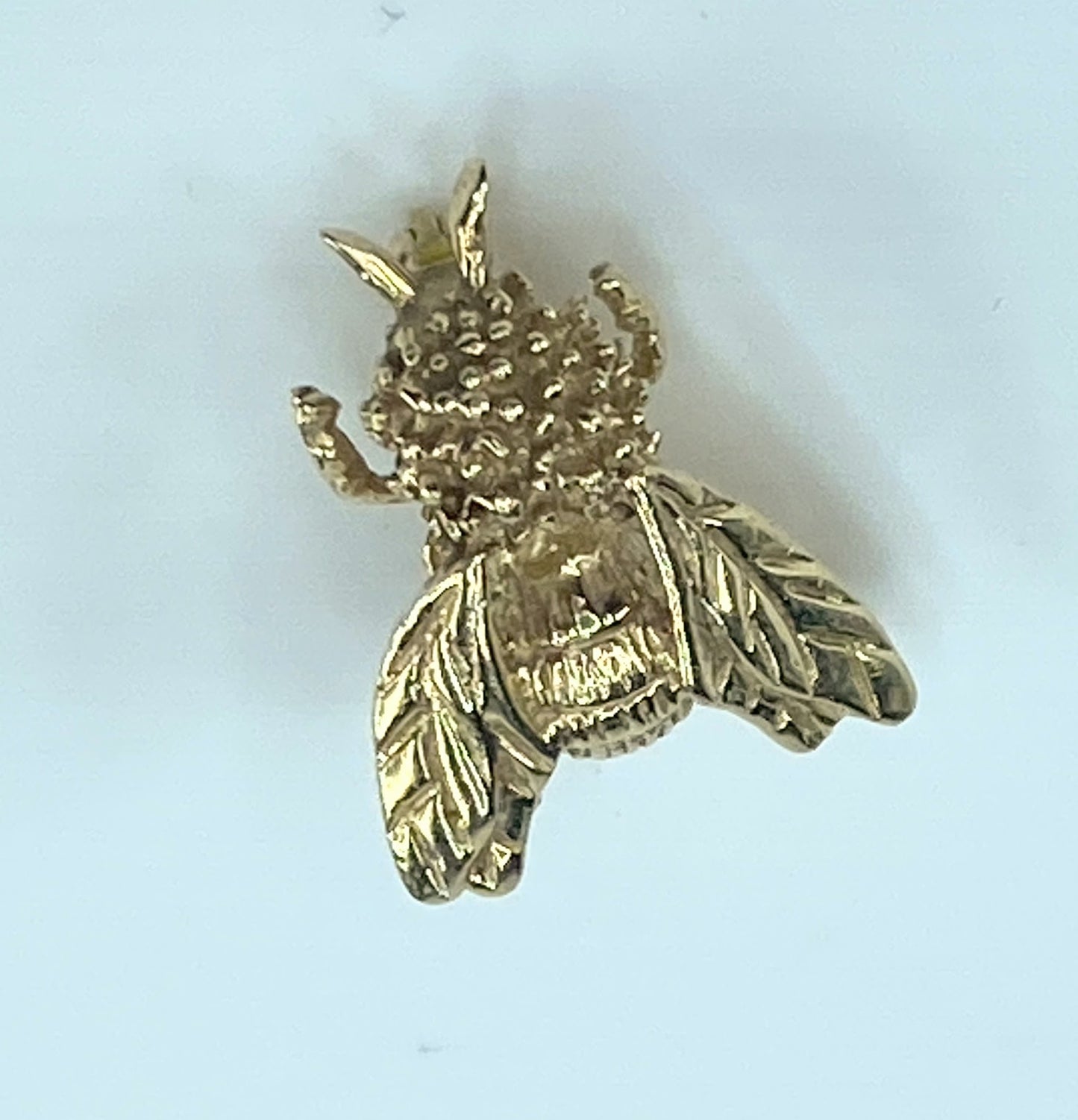 Whimsical articulate detail Bumble Bee Brooch pin in 14K