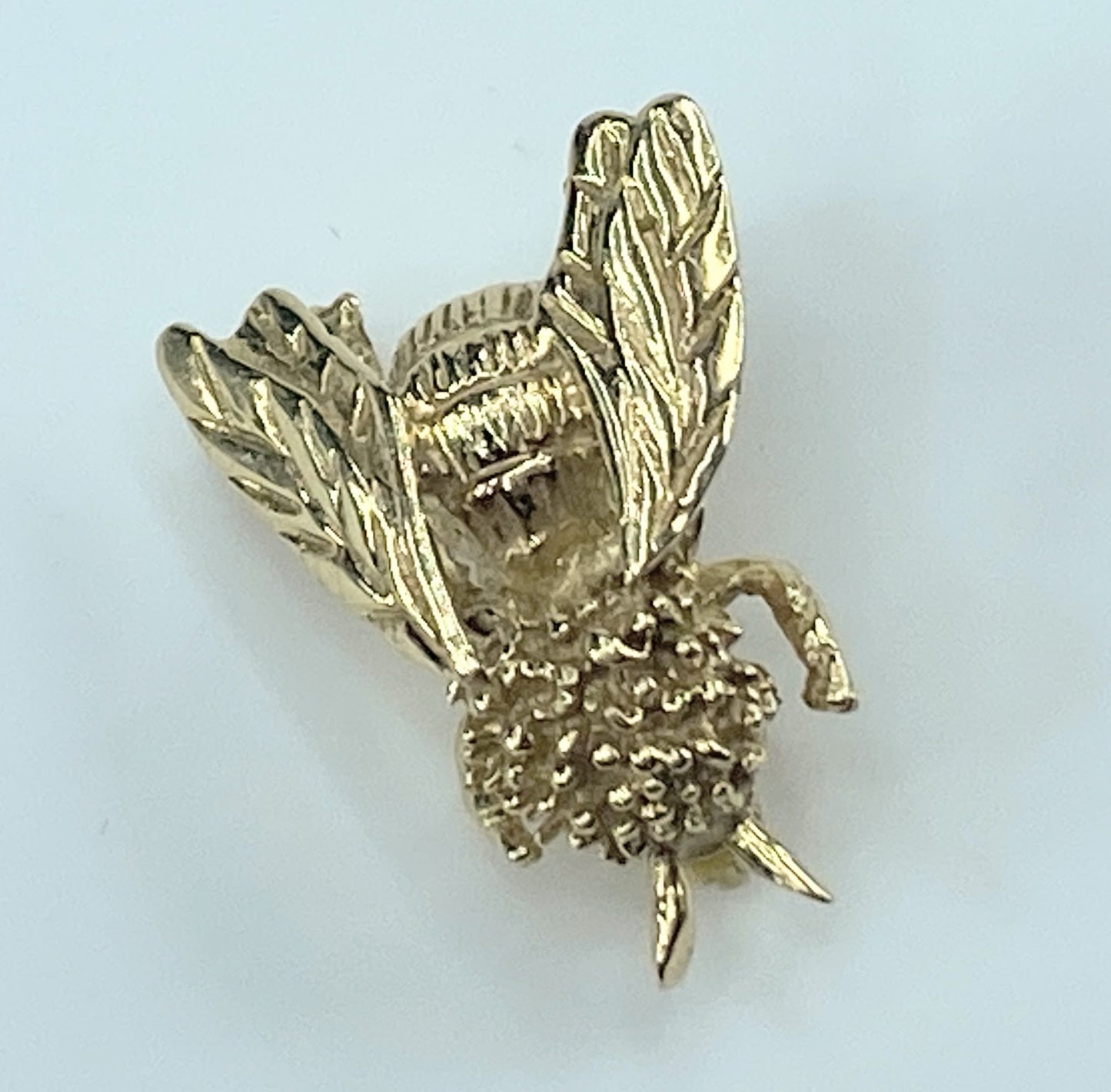 Whimsical articulate detail Bumble Bee Brooch pin in 14K