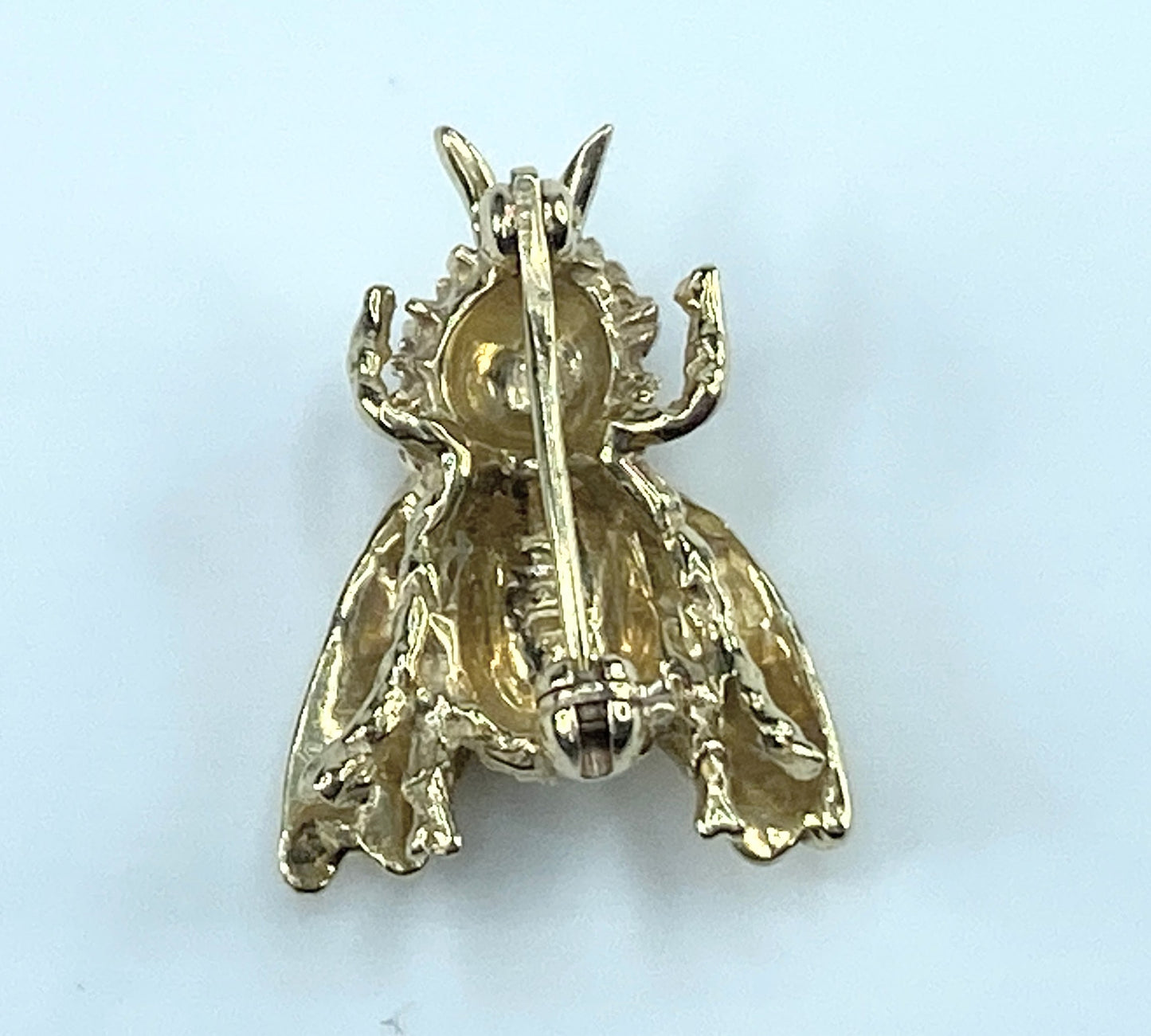 Whimsical articulate detail Bumble Bee Brooch pin in 14K
