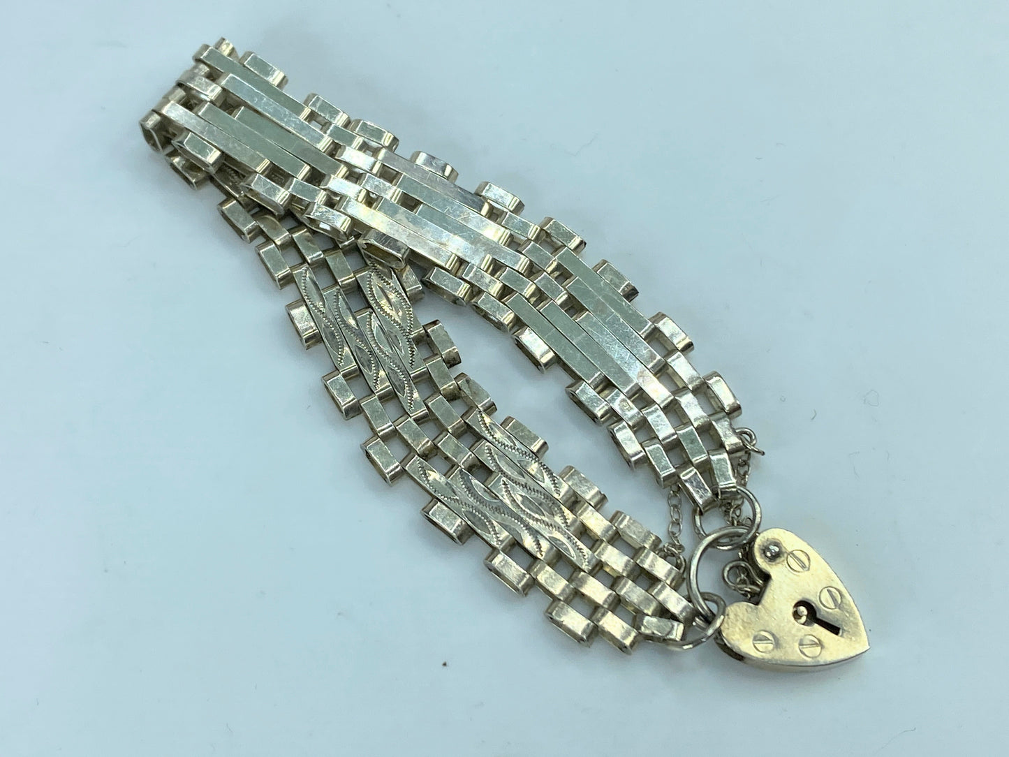 London 1979 Decorative Unique Stackable 4 Bar Panel Sterling Gate Bracelet JR841