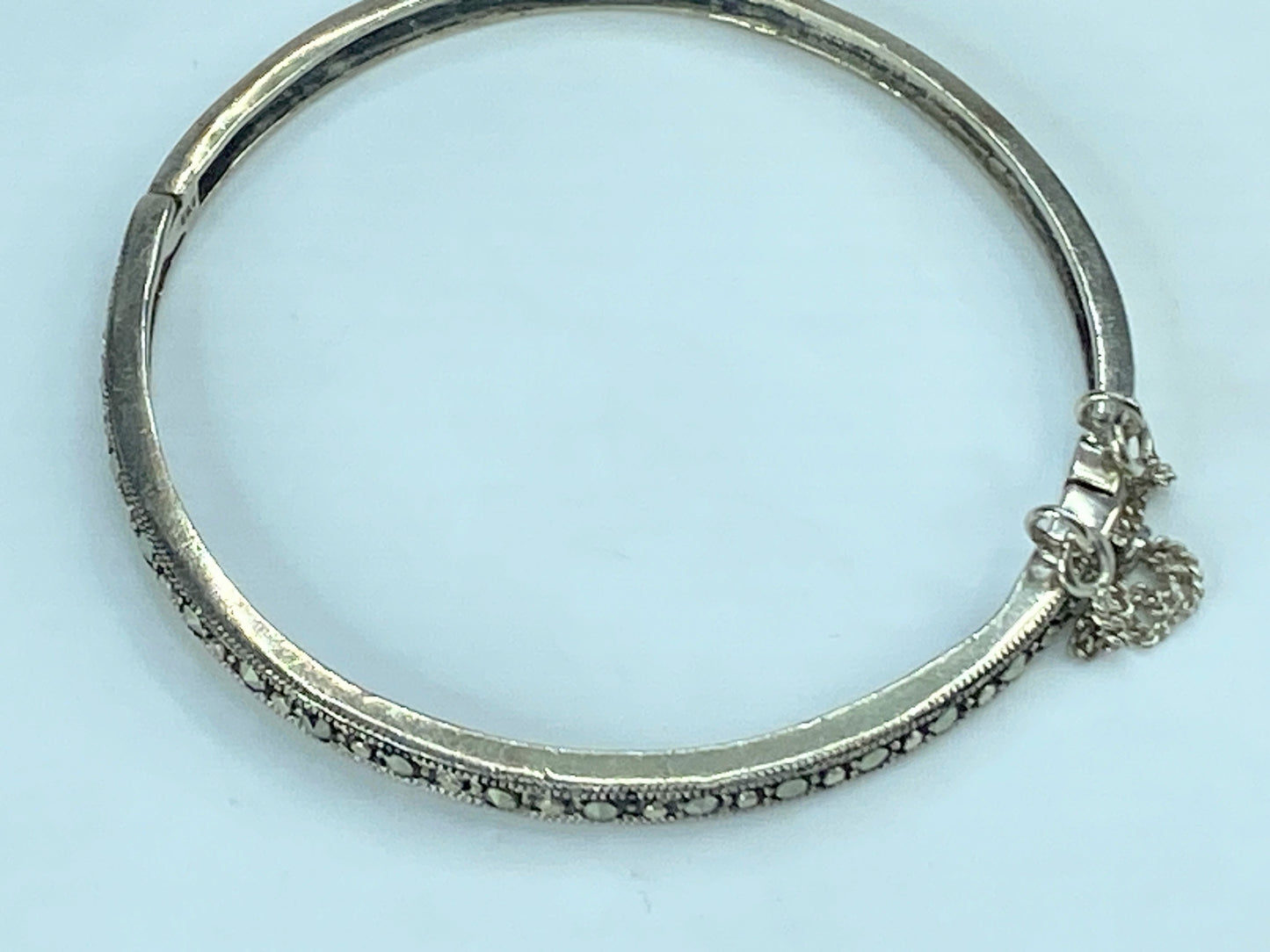 925 Sterling Silver Women's Marcasite Bangle Bracelet 11.9 Grams 6.75 JR842