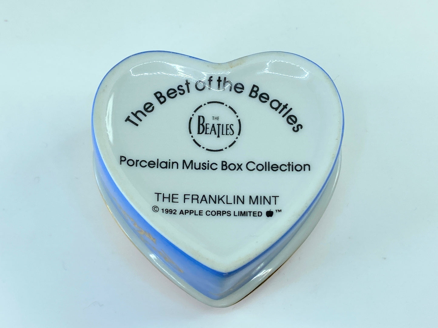 Franklin Mint Beatles plays Michelle Song Heart Shaped Porcelain Music Box A204