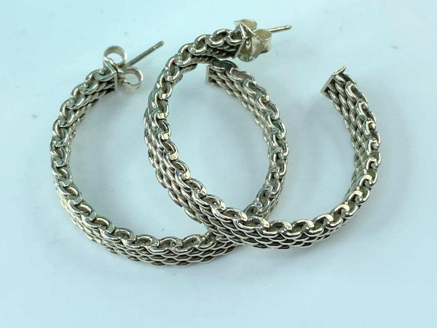 Tiffany & Co. Somerset Mesh Hoop Huggie Earrings 1.25" Sterling Silver 925 JR211