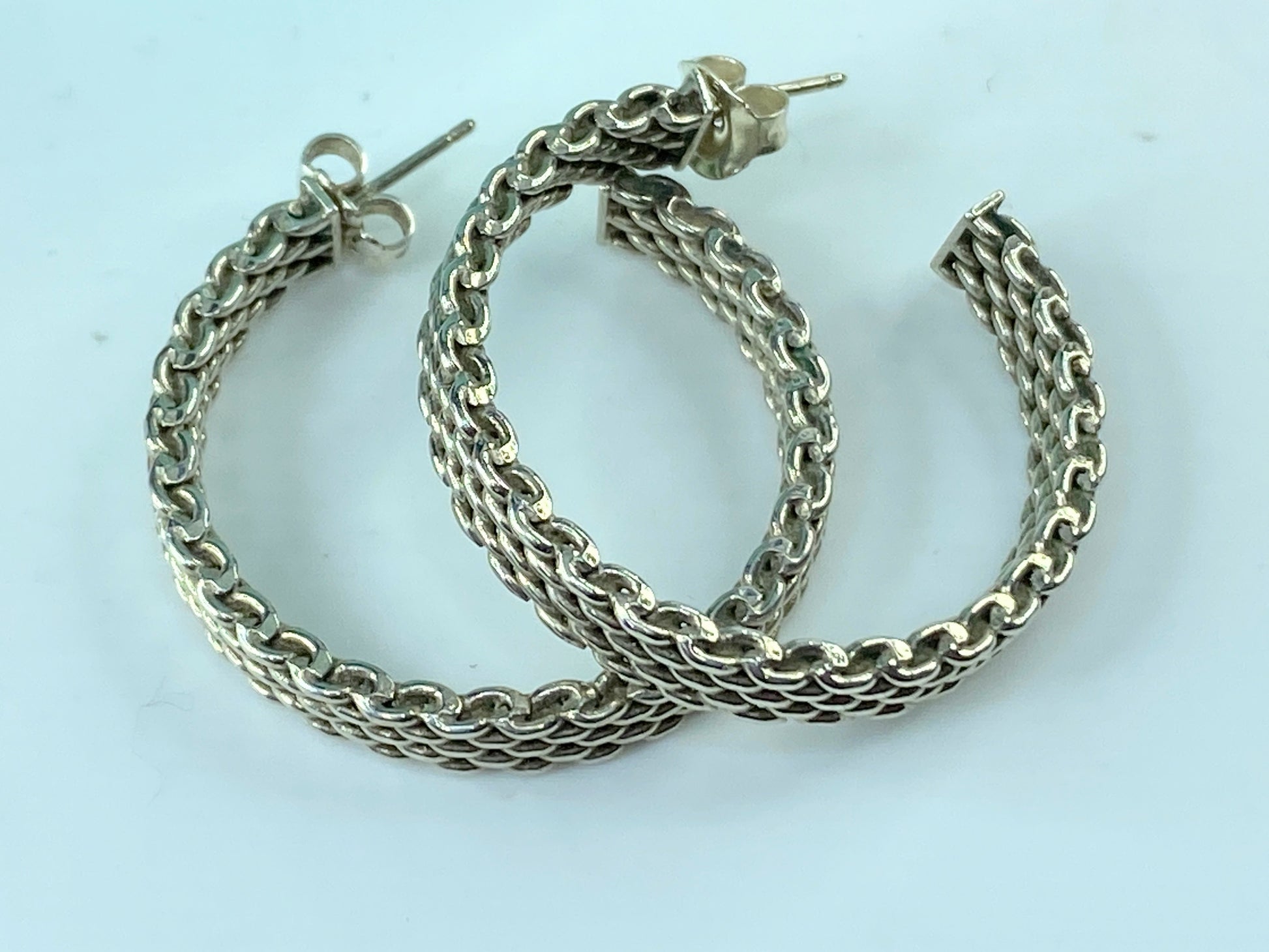 Tiffany & Co. Somerset Mesh Hoop Huggie Earrings 1.25" Sterling Silver 925 JR211