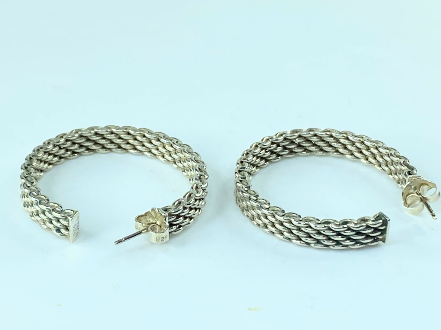 Tiffany & Co. Somerset Mesh Hoop Huggie Earrings 1.25" Sterling Silver 925 JR211