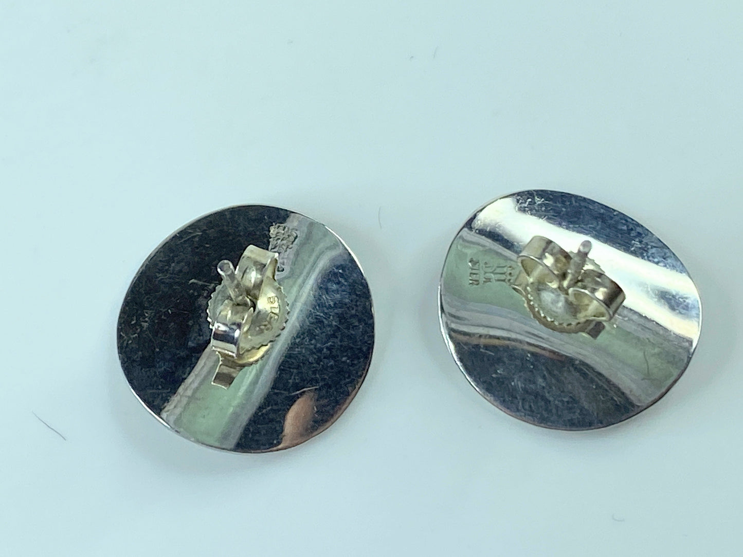 James Avery sterling silver Wavy hammered disc clip-on earrings retired JR215.