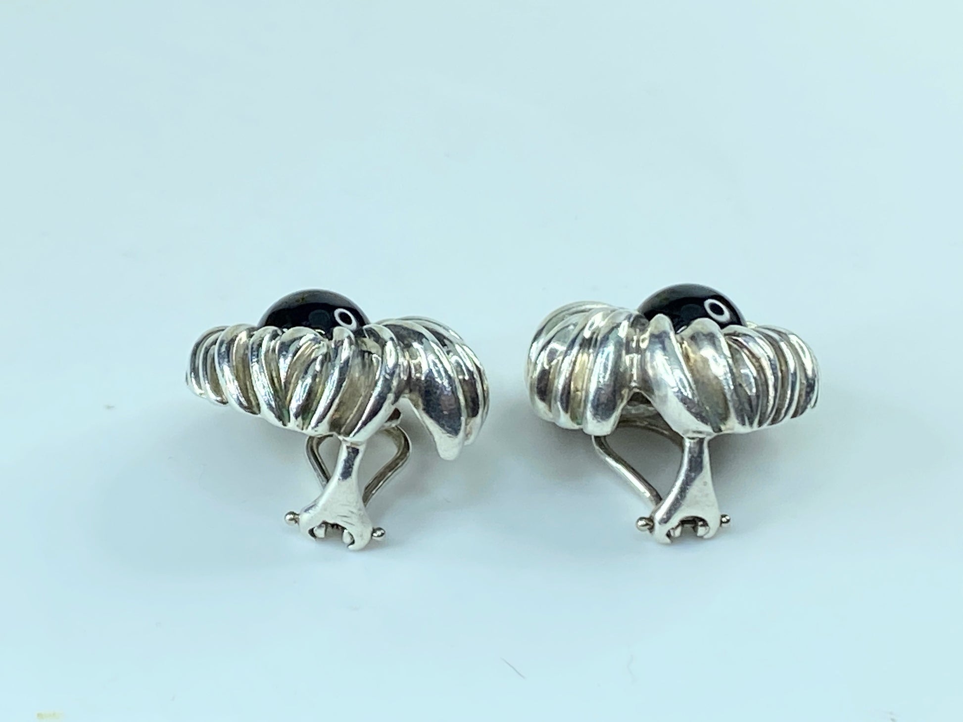 Heavy Tiffany & Co Sterling Silver Black Onyx Flower clip-on Earrings 21g JR216