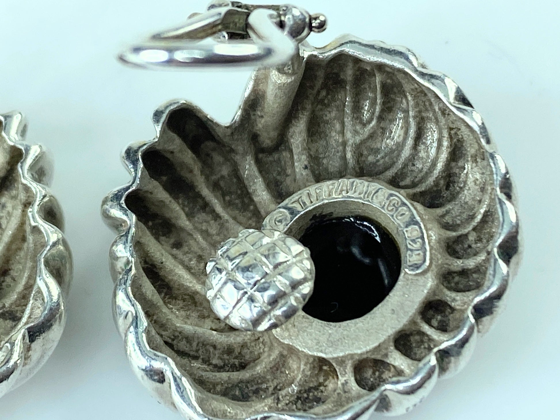 Heavy Tiffany & Co Sterling Silver Black Onyx Flower clip-on Earrings 21g JR216