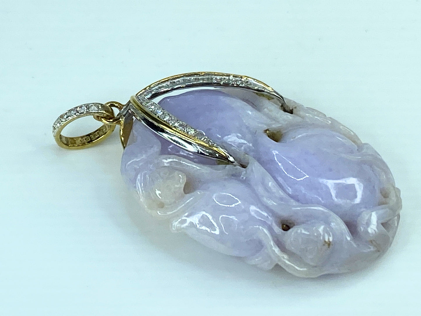 Certified 14K untreated 129ct Lavender Jadeite 0.4ct F/VS1 Diamond pendant JR225