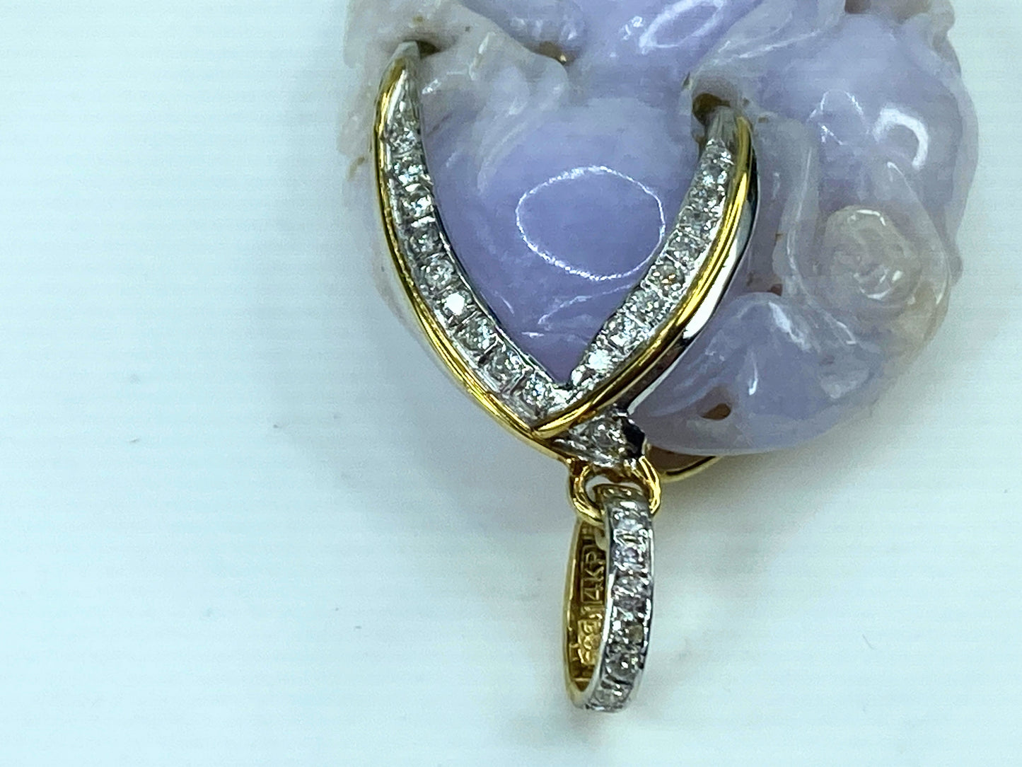 Certified 14K untreated 129ct Lavender Jadeite 0.4ct F/VS1 Diamond pendant JR225